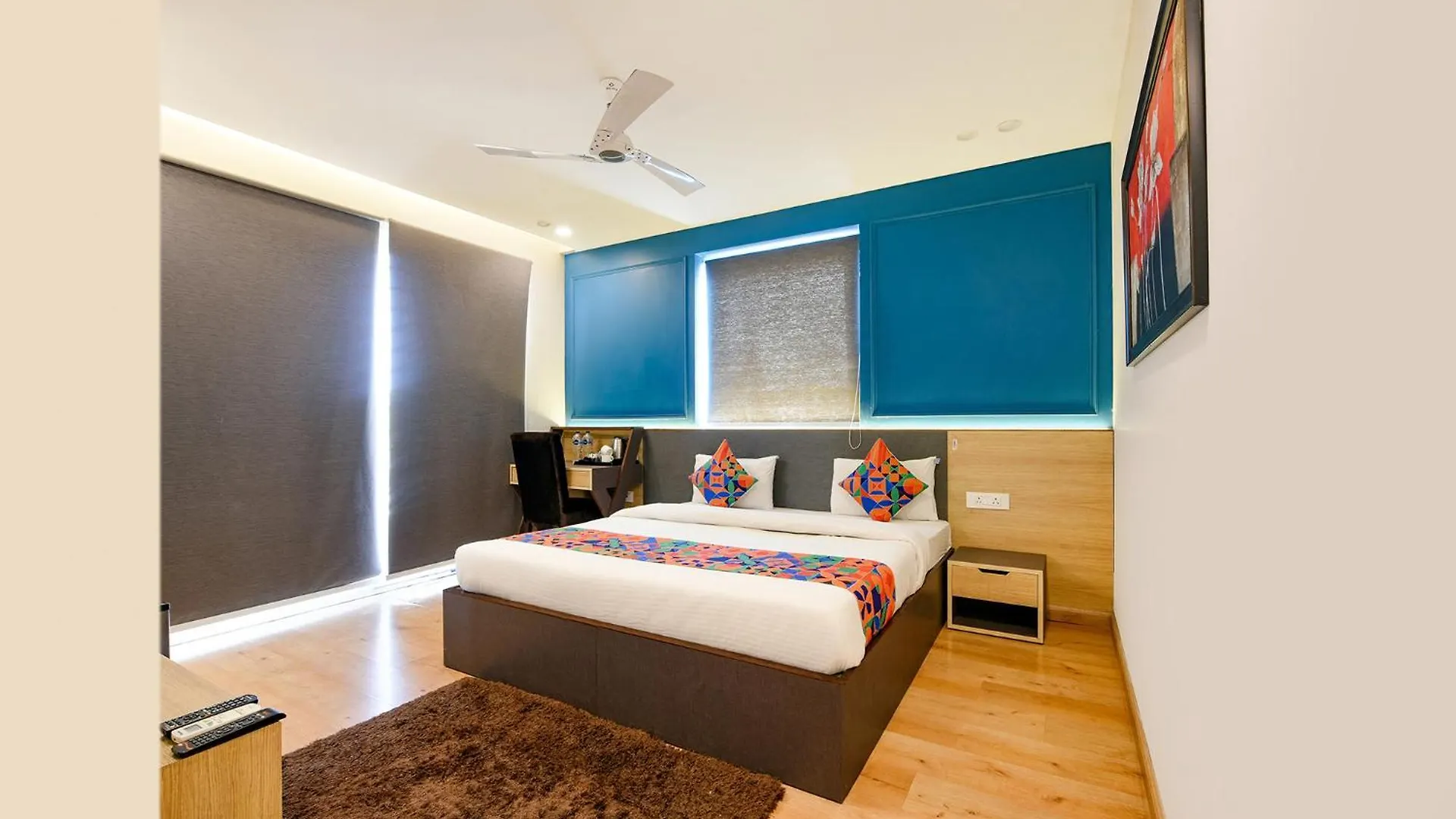 Fabhotel Micasa グルガウン ホテル