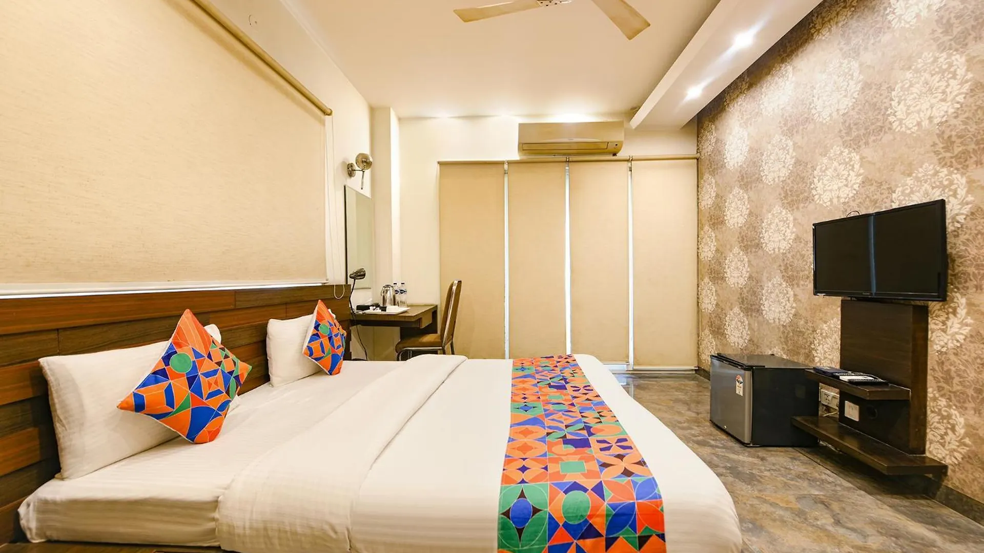 Fabhotel Micasa グルガウン